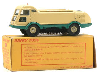 Lot 195 - DINKY TOYS (FRANCE) (1)