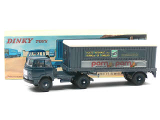 Lot 205 - DINKY TOYS (FRANCE) (1)