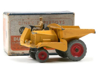 Lot 193 - DINKY TOYS (FRANCE) (1)