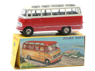 Lot 198 - DINKY TOYS (FRANCE) (1)