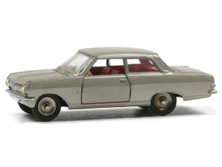 Lot 152 - DINKY TOYS (FRANCE) (1)
