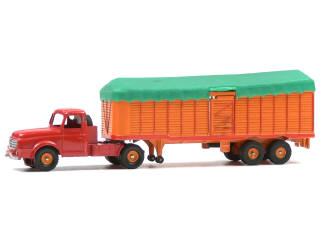 Lot 189 - DINKY TOYS (FRANCE) (1)