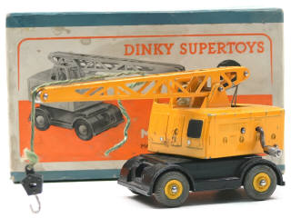 Lot 242 - DINKY TOYS (GB) (1)
