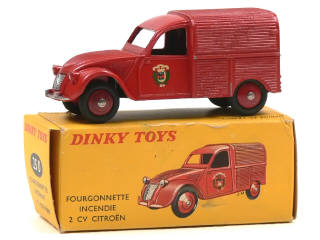 Lot 139 - DINKY TOYS (FRANCE) (1)
