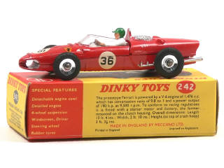 Lot 63 - DINKY TOYS (GB) (1)
