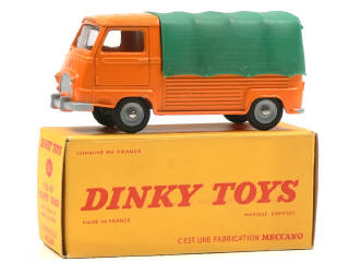 Lot 215 - DINKY TOYS (FRANCE) (1)