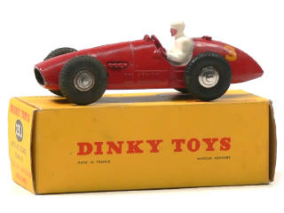 Lot 117 - DINKY TOYS (FRANCE) (1)