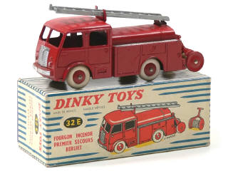 Lot 143 - DINKY TOYS (FRANCE) (1)