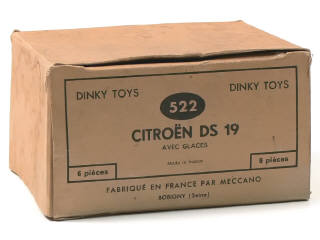 Lot 165 - DINKY TOYS (FRANCE) (1)