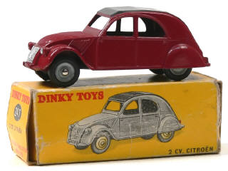 Lot 174 - DINKY TOYS (FRANCE) (1)