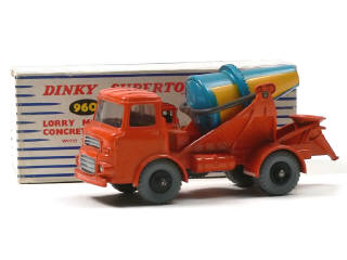 Lot 111 - DINKY TOYS (GB) (1)