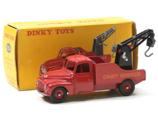 Lot 219 - DINKY TOYS (FRANCE) (1)