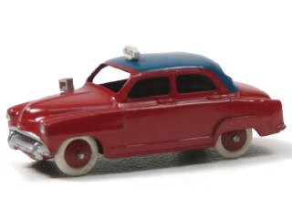 Lot 131 - DINKY TOYS (FRANCE) (1)