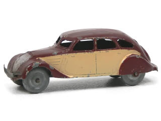Lot 826 - DINKY TOYS (FRANCE) (1)