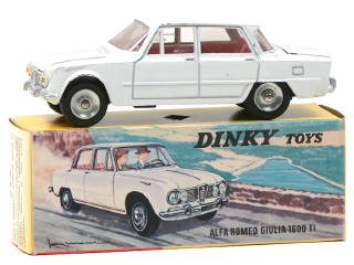 Lot 899 - DINKY TOYS (FRANCE) (1)