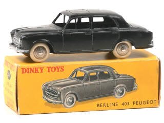 Lot 806 - DINKY TOYS (FRANCE) (1)