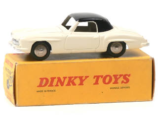 Lot 820 - DINKY TOYS (FRANCE) (1)