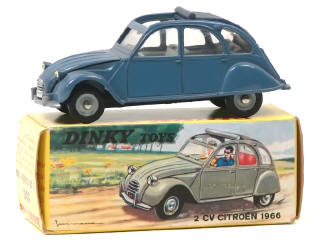 Lot 880 - DINKY TOYS (FRANCE) (1)