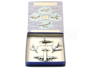 Lot 783 - DINKY TOYS (FRANCE) (5)