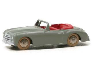 Lot 840 - DINKY TOYS (FRANCE) (1)