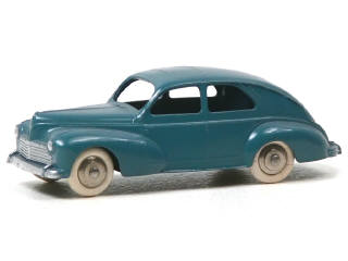 Lot 837 - DINKY TOYS (FRANCE) (1)