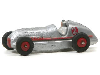 Lot 797 - DINKY TOYS (FRANCE) (1)