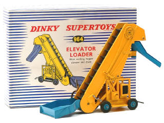 Lot 718 - DINKY TOYS (GB) (1)