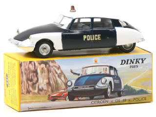 Lot 881 - DINKY TOYS (FRANCE) (1)