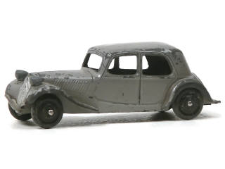 Lot 831 - DINKY TOYS (FRANCE) (1)