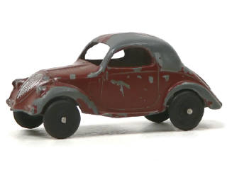 Lot 789 - DINKY TOYS (FRANCE) (1)