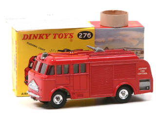 Lot 710 - DINKY TOYS (GB) (1)