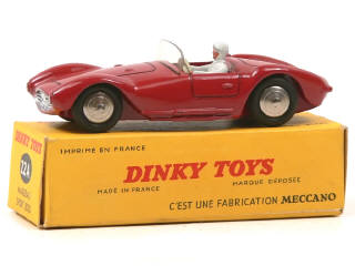 Lot 616 - DINKY TOYS (FRANCE) (1)