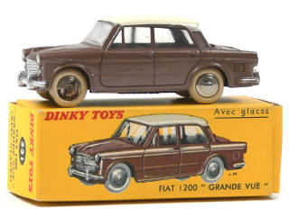 Lot 712 - DINKY TOYS (FRANCE) (1)
