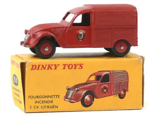 Lot 890 - DINKY TOYS (FRANCE) (1)