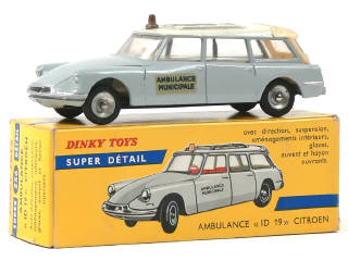 Lot 740 - DINKY TOYS (FRANCE) (1)