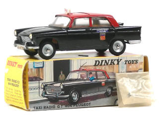 Lot 809 - DINKY TOYS (FRANCE) (1)