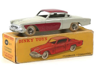 Lot 679 - DINKY TOYS (FRANCE) (1)