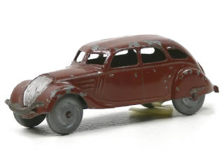 Lot 612 - DINKY TOYS (FRANCE) (1)
