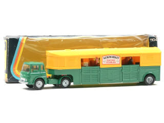 Lot 300 - CORGI TOYS (GB) (1)