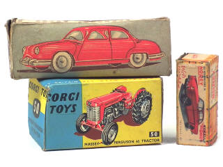 Lot 233 - DIVERS (3)