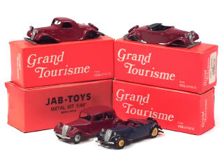 Lot 190 - DIVERS (6)