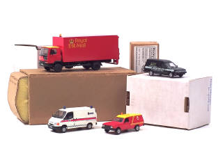 Lot 709 - ROXLEY MODELS & DIVERS (4)