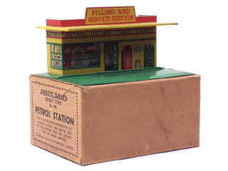 Lot 857 - DINKY TOYS (GB) (1)