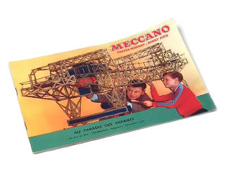 Lot 257 - MECCANO (1)