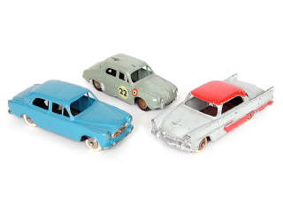 Lot 136 - DINKY TOYS (FRANCE) (3)