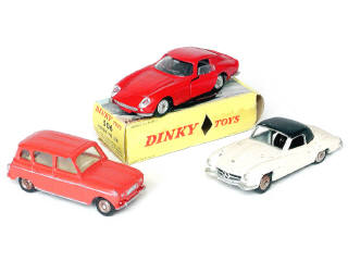 Lot 139 - DINKY TOYS (FRANCE) (3)