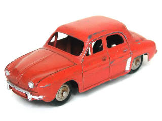Lot 133 - DINKY TOYS (FRANCE) (1)