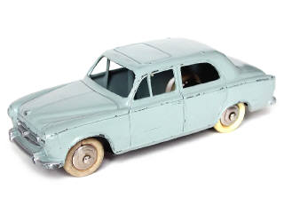 Lot 134 - DINKY TOYS (FRANCE) (1)
