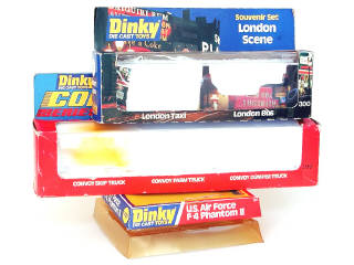 Lot 144 - DINKY TOYS (GB) (3)