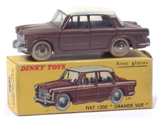 Lot 657 - DINKY TOYS (FRANCE) (1)
